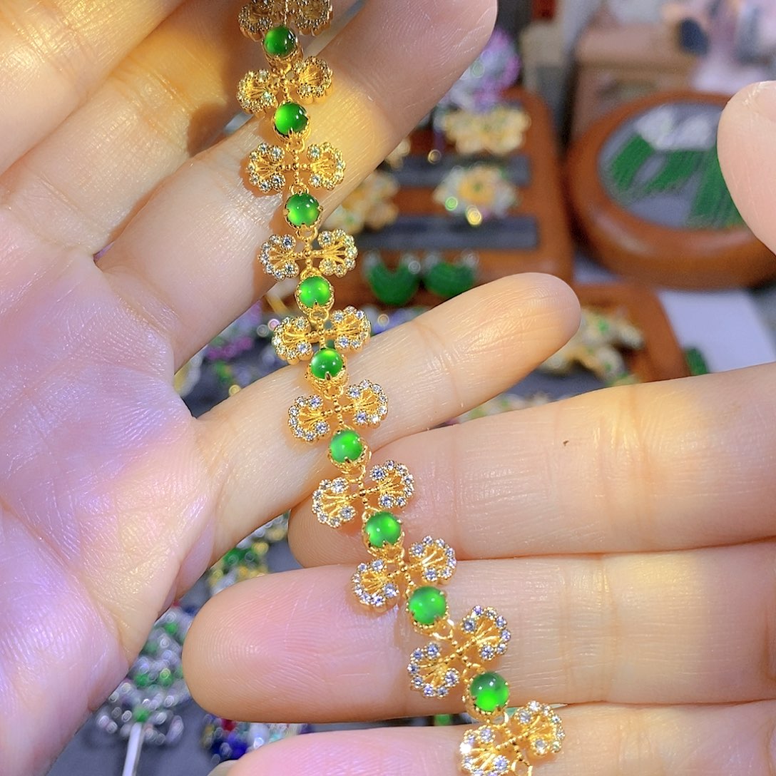 颈饰银S925镶嵌翡翠