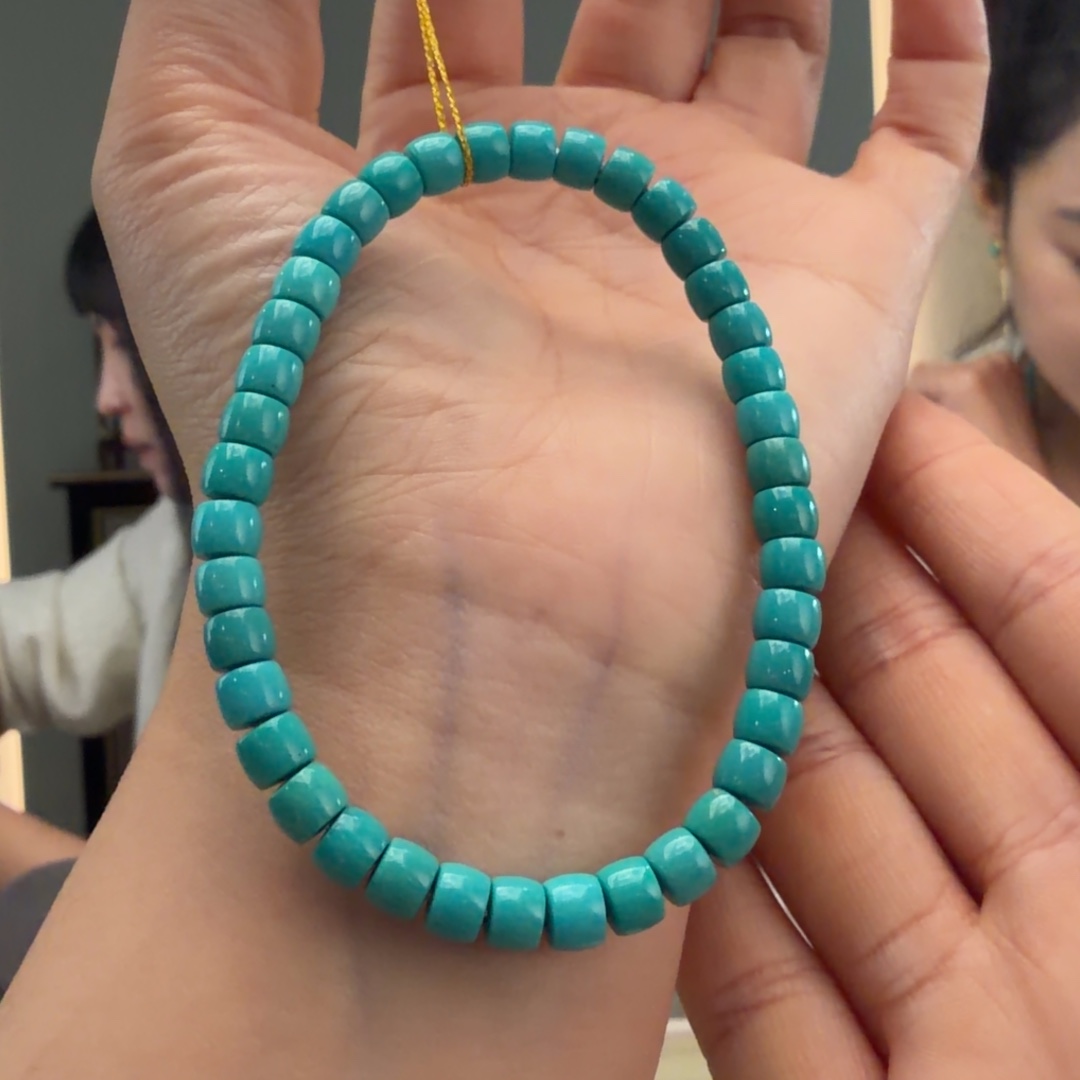 绿松石未镶嵌颈饰