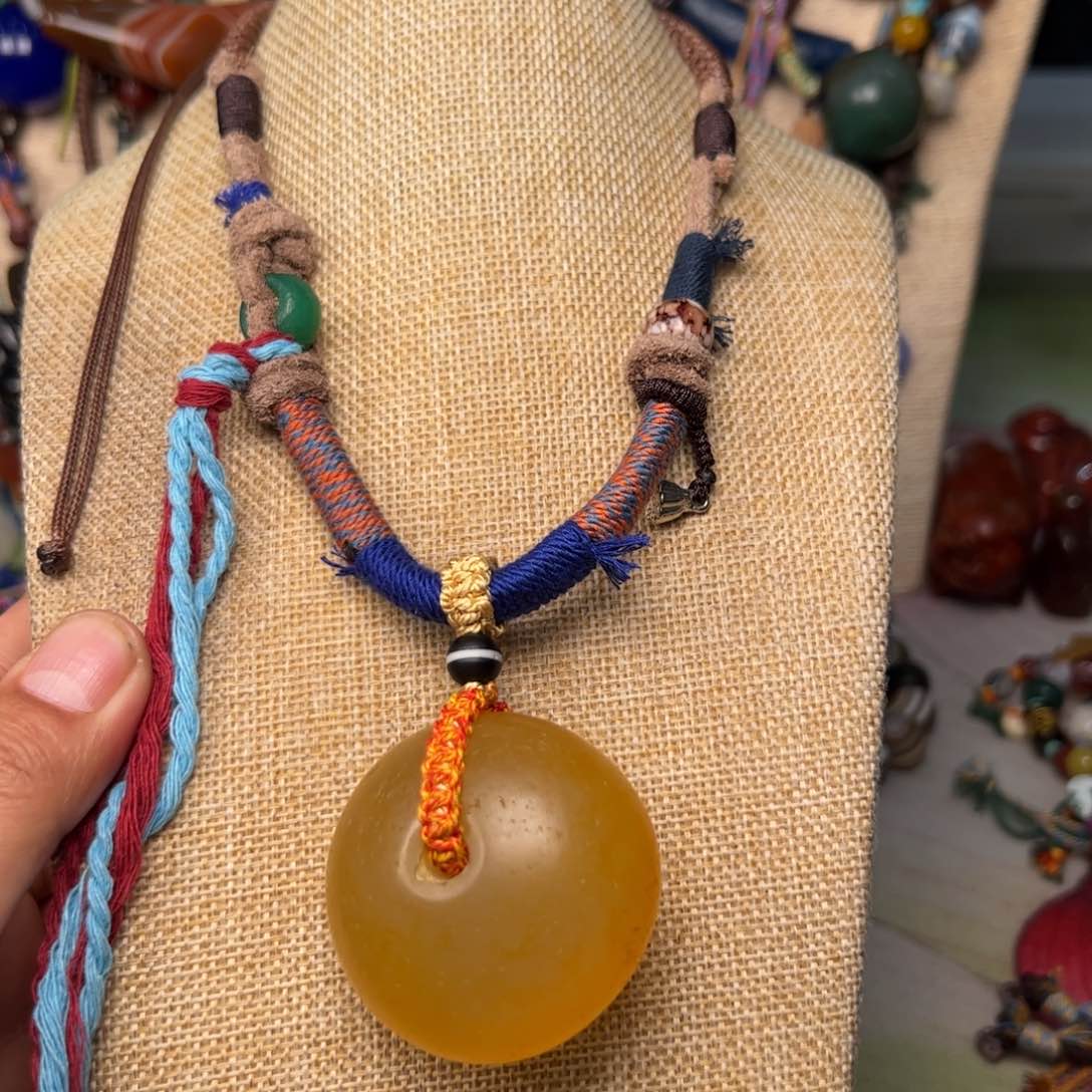 玛瑙/玉髓颈饰未镶嵌