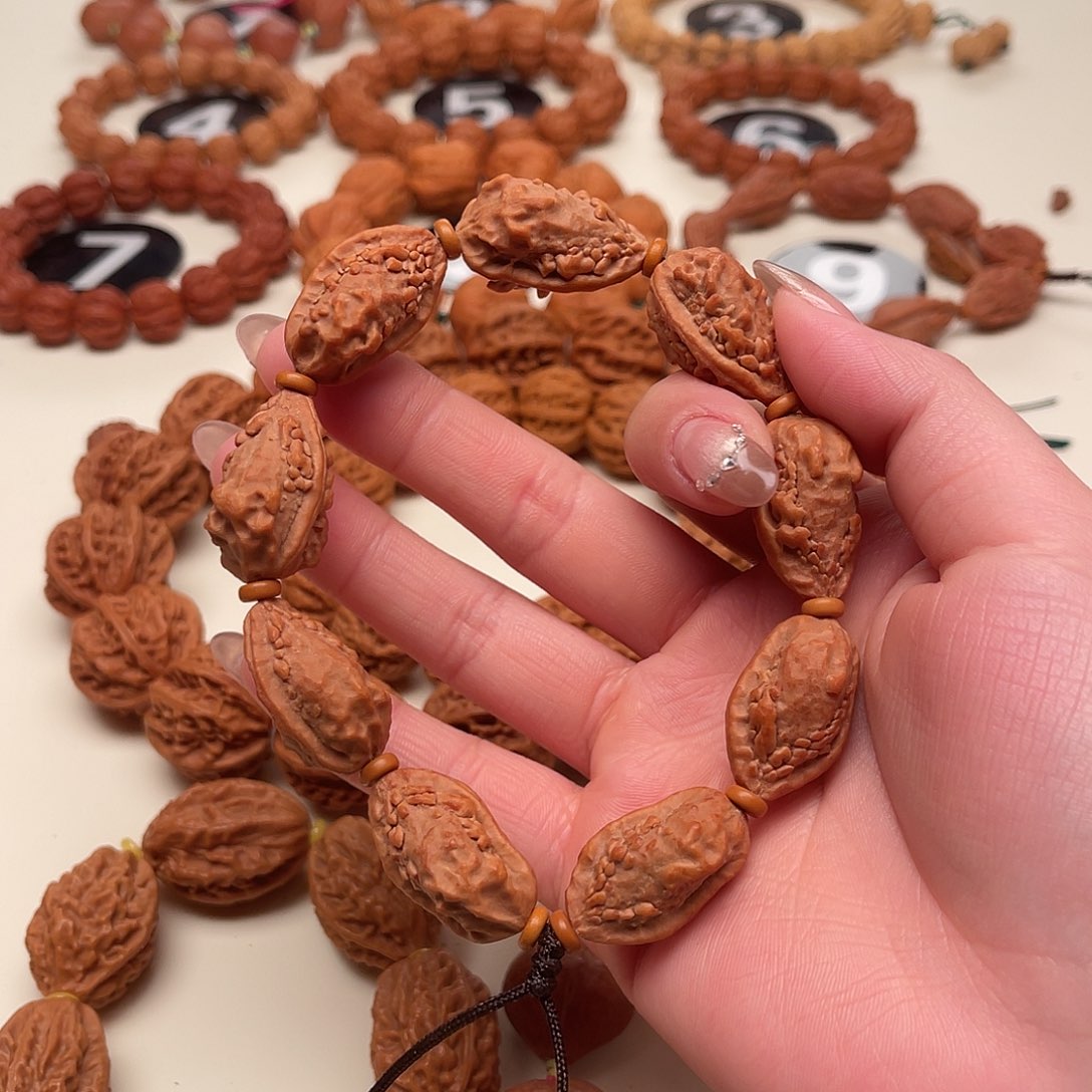 左***情吊坠文玩核桃麒麟角