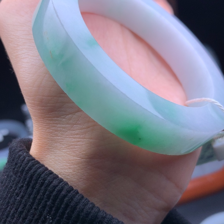 未镶嵌手镯定制翡翠