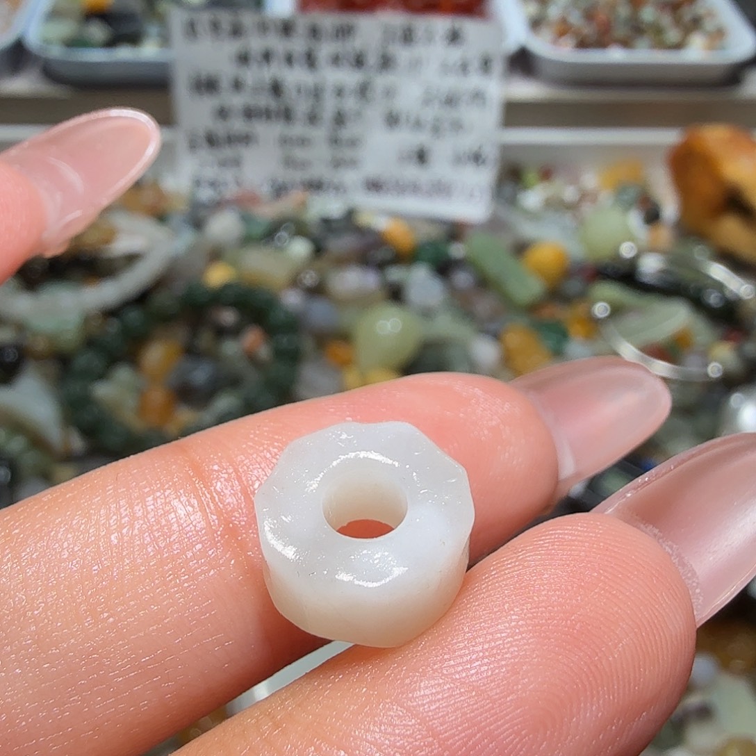 R***a和田玉未镶嵌珠宝奇石