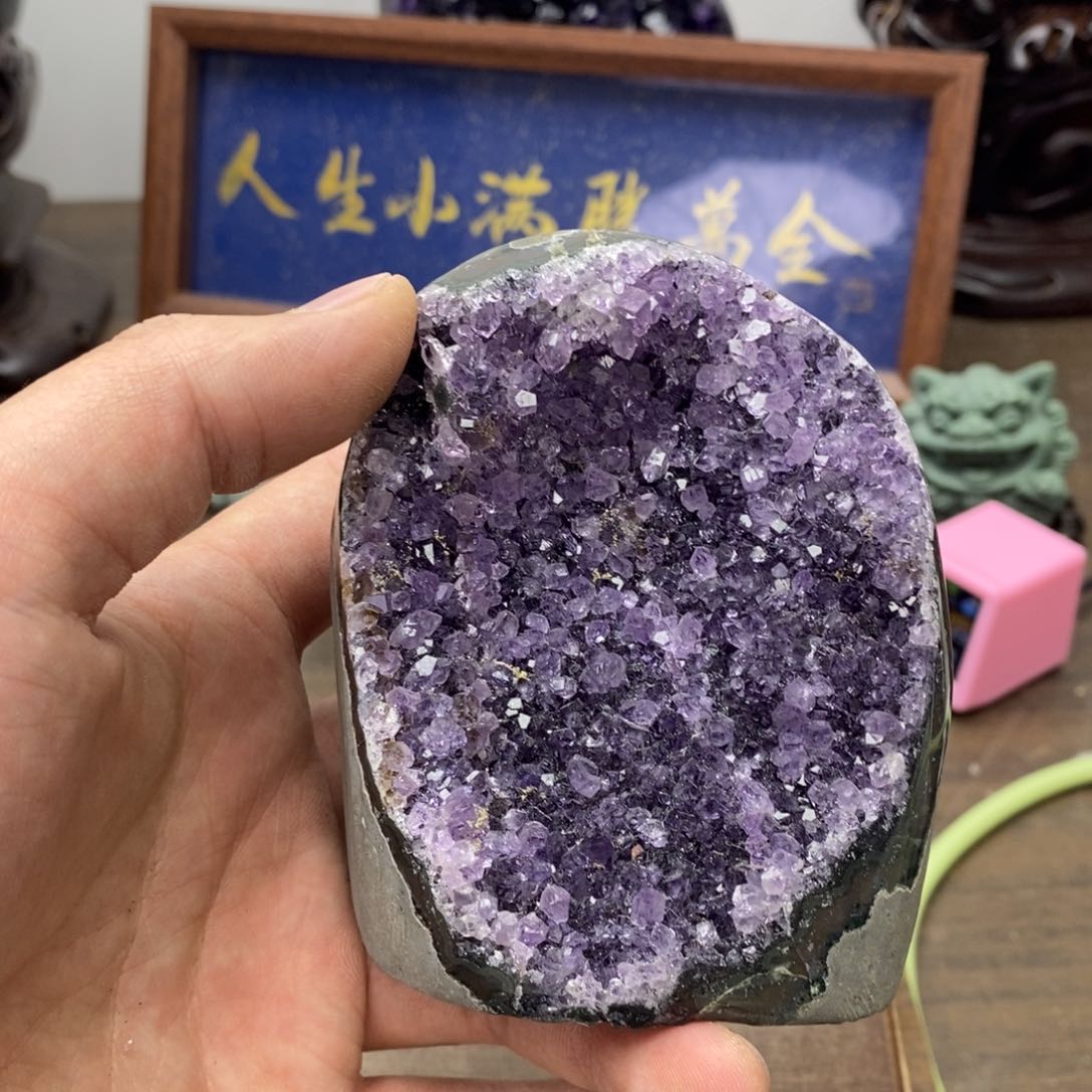 未镶嵌水晶大型摆件（非配饰）