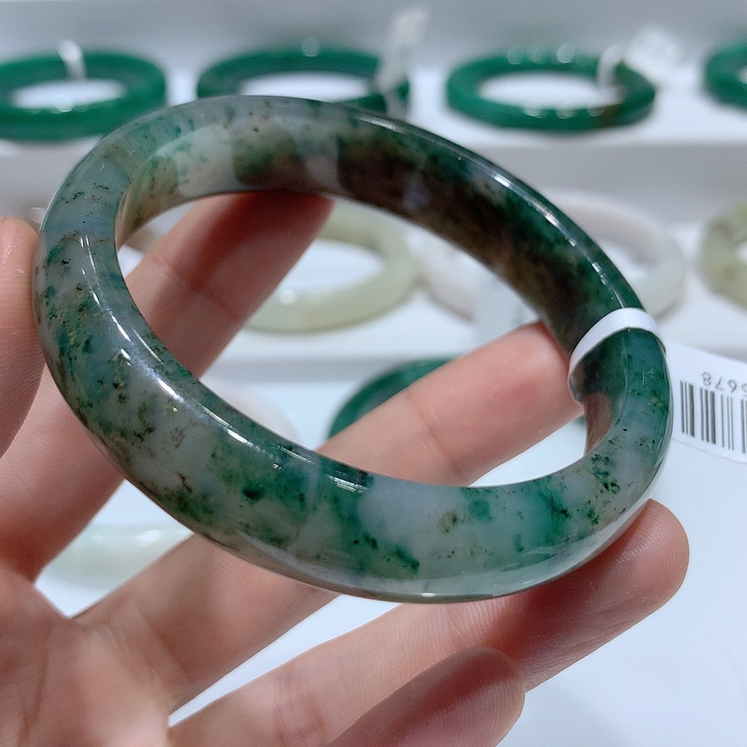 独山玉手镯未镶嵌