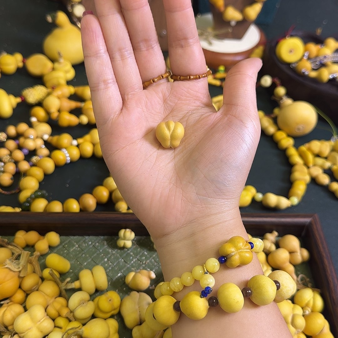 钟***️大叶紫檀（黑酸枝木类）