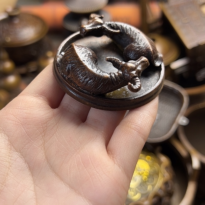 精美铜器，点击下单