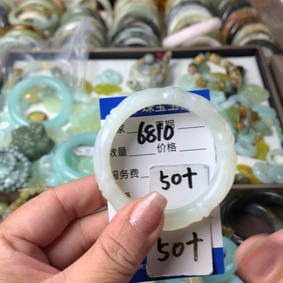 蛇纹石玉手镯未镶嵌6810