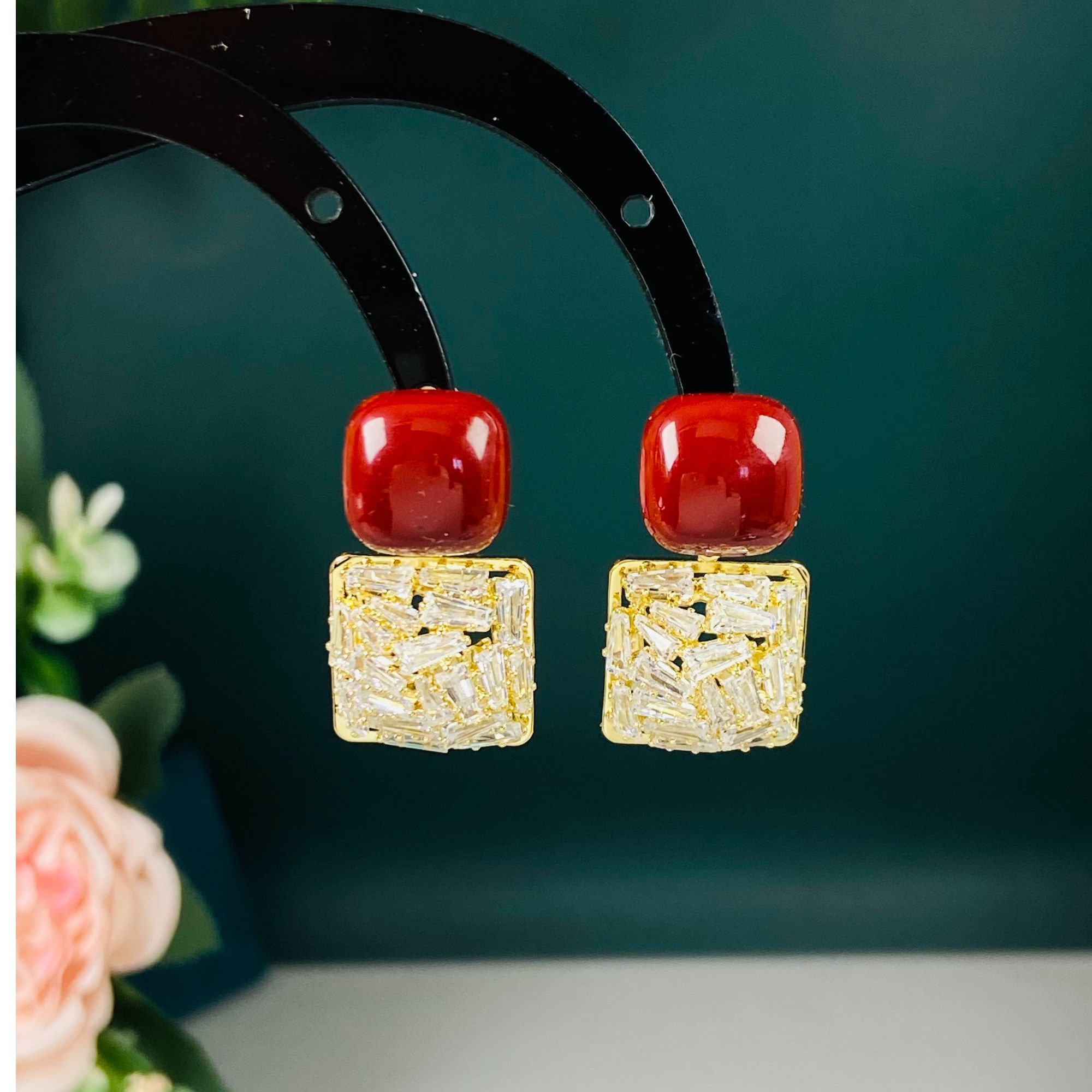 铜合金合成锆石耳饰 轻奢复古经典红色方糖耳钉精致小众耳环
