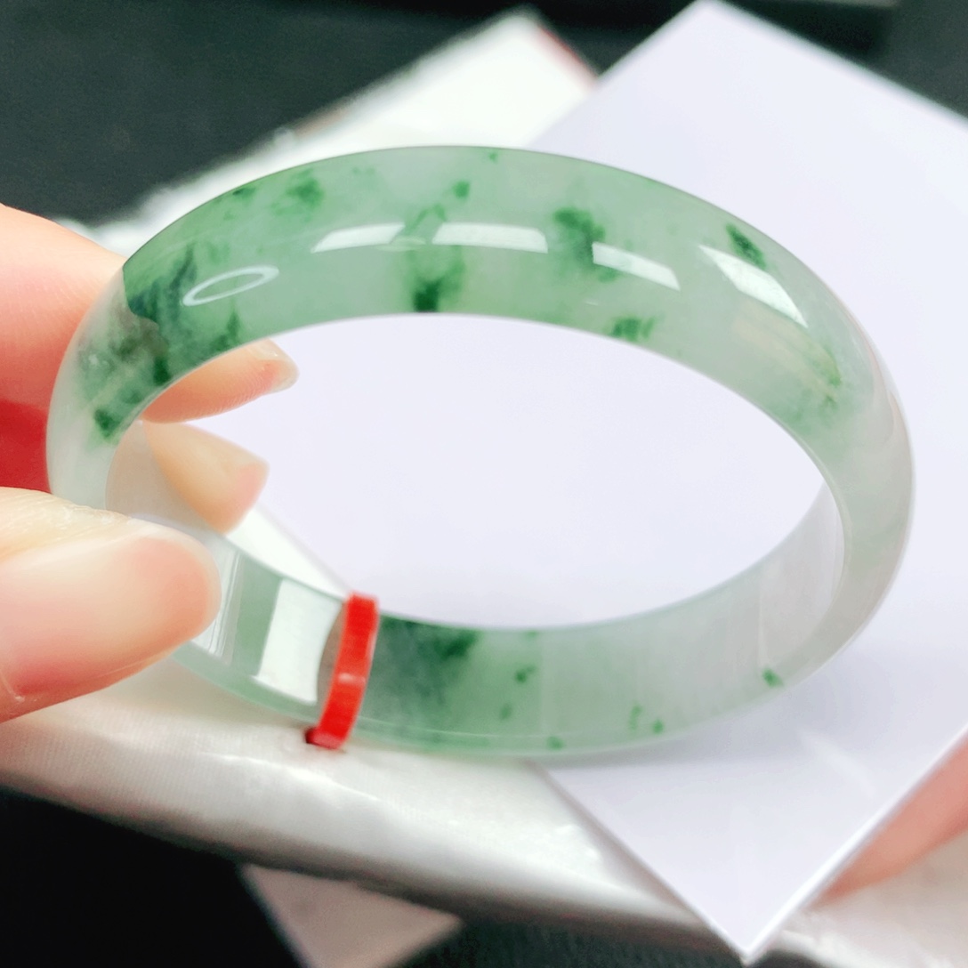 翡翠未镶嵌手镯48圈