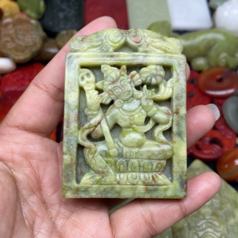 蛇纹石玉颈饰未镶嵌120