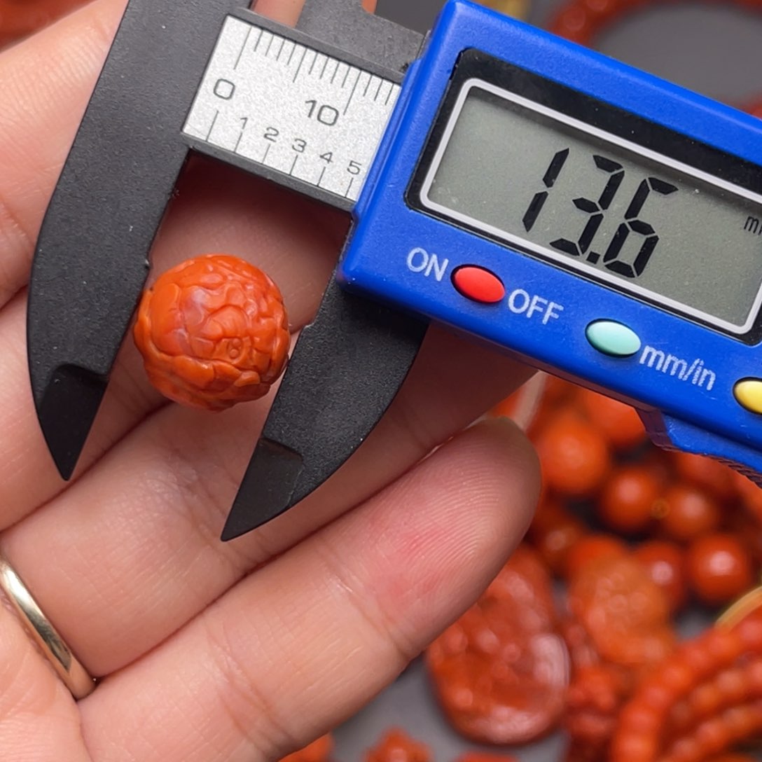 南红玛瑙配饰未镶嵌