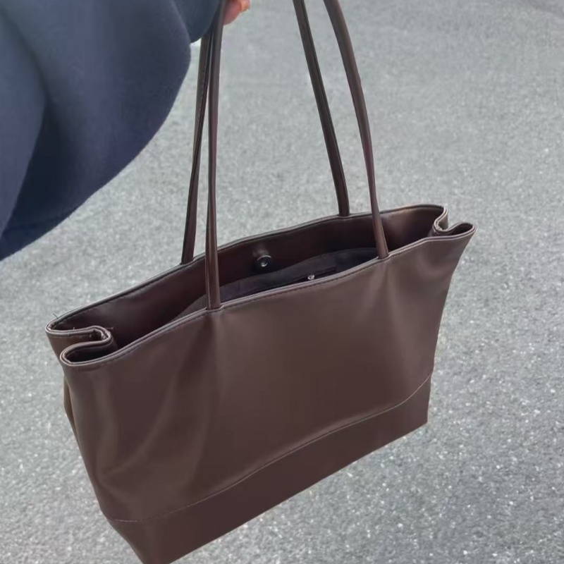 在一号链接拍，收纳袋简约大方实用时尚高颜值，请按包包编码拍