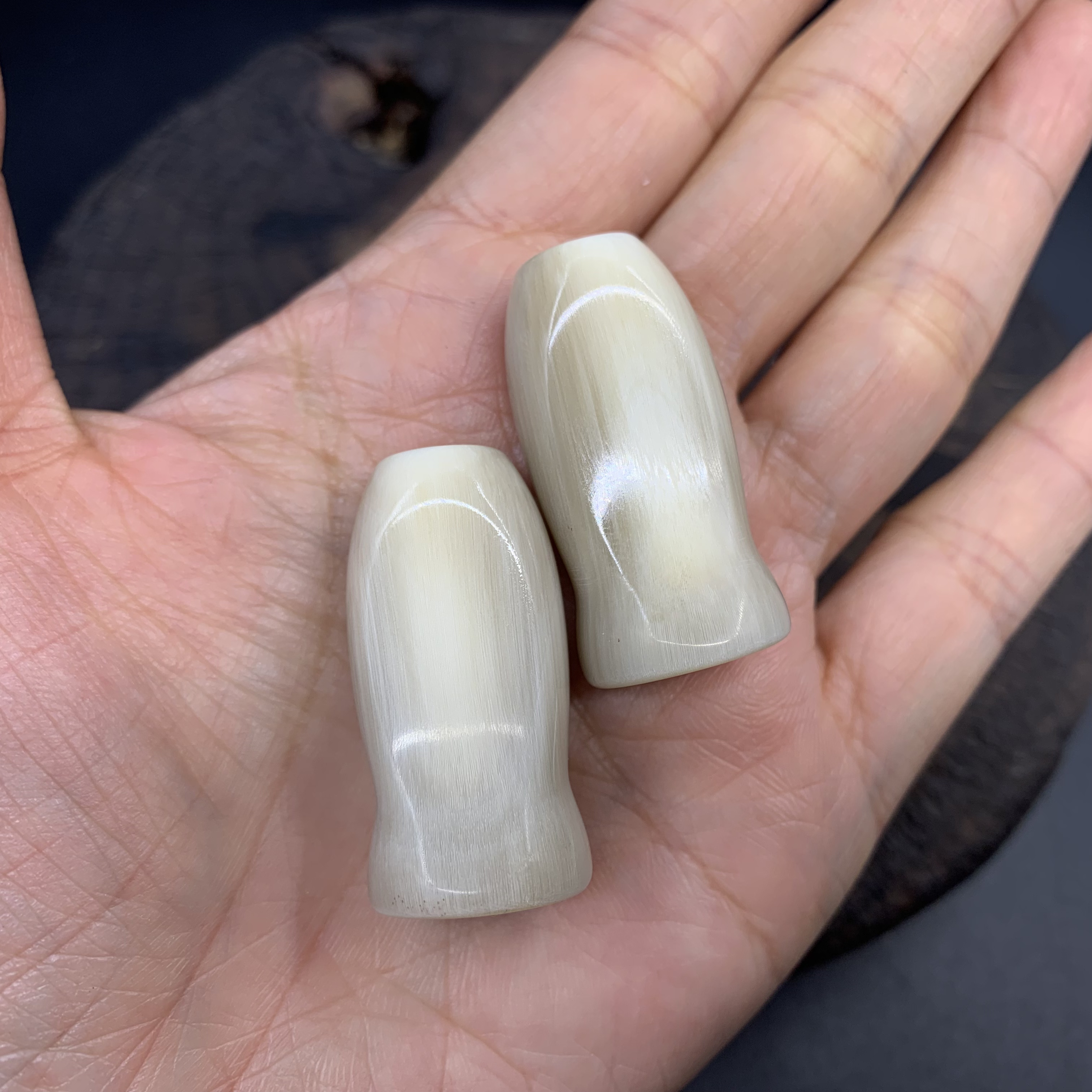  网秋粒水滴轮花牛角握丸S/D牌通用常规款一对网秋粒