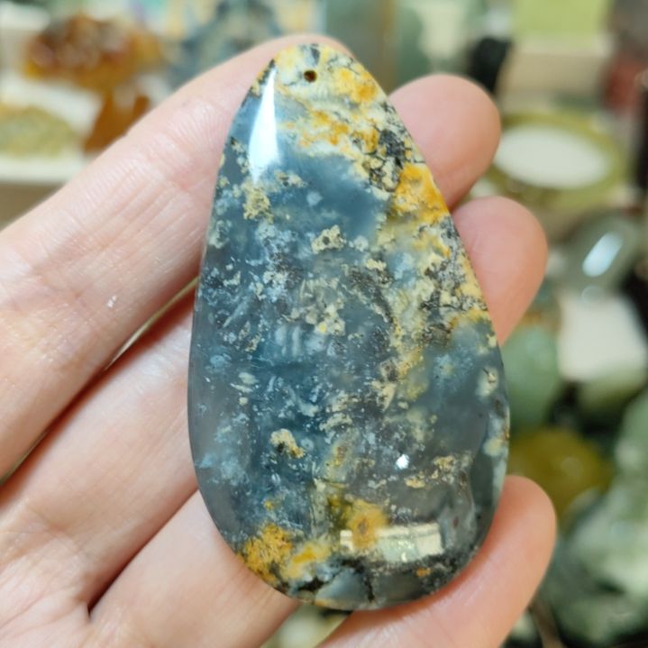 岫玉未镶嵌挂坠款式