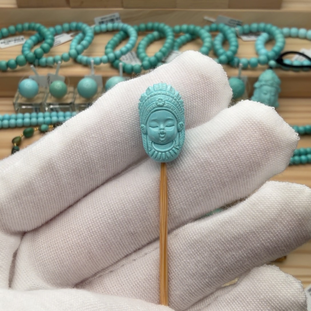 绿松石未镶嵌珠宝奇石