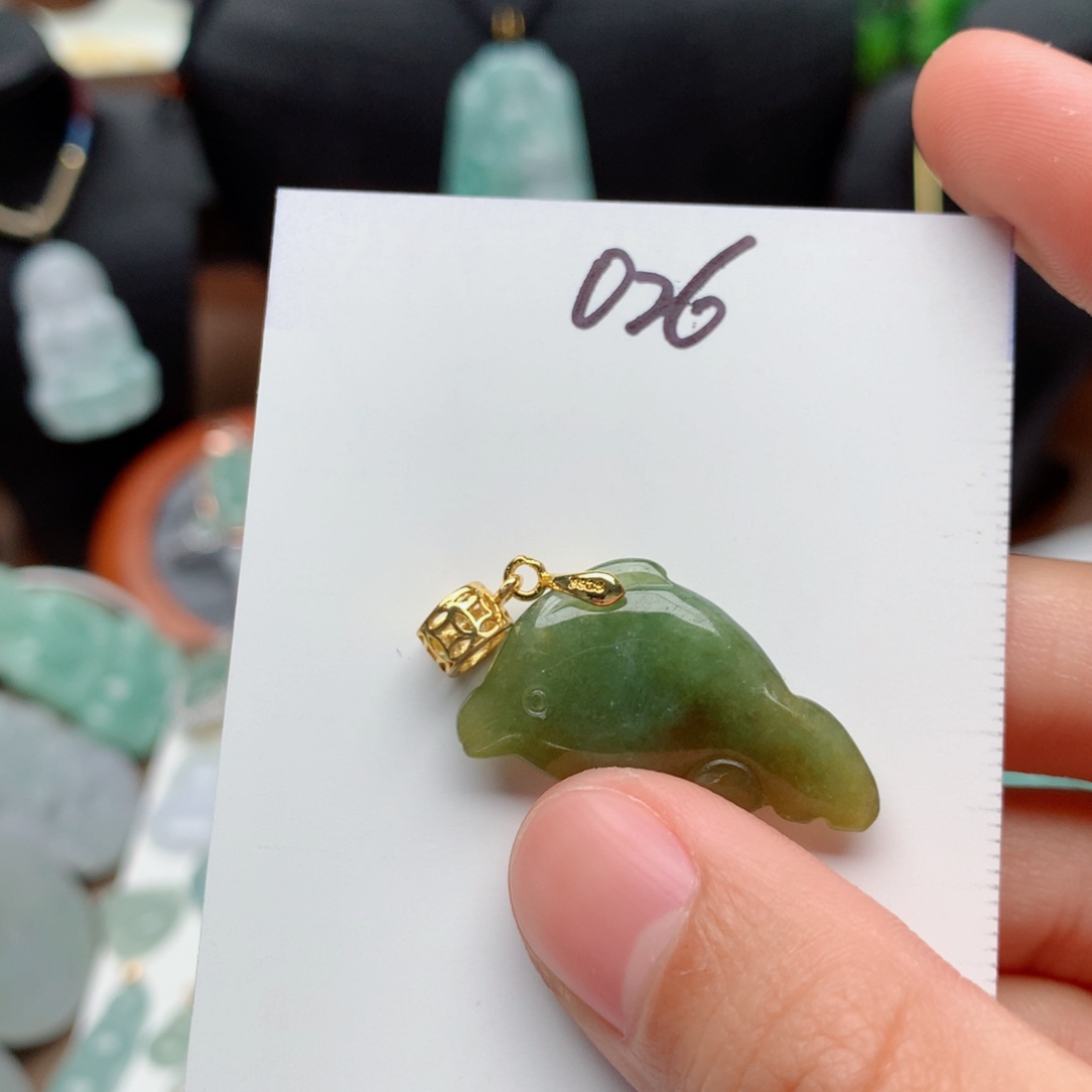 翡翠颈饰银S925镀金镶嵌吊坠