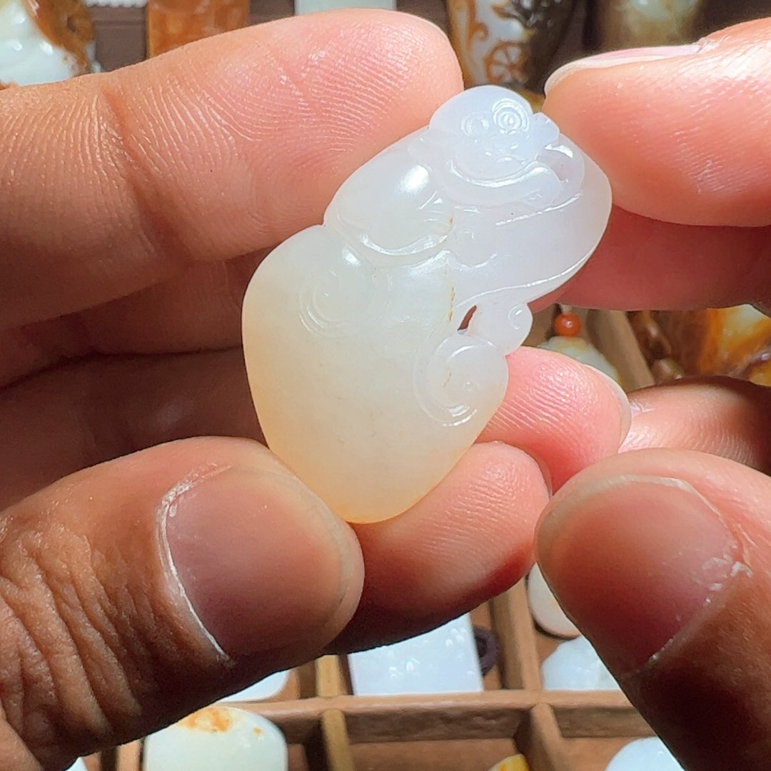 和田玉颈饰未镶嵌