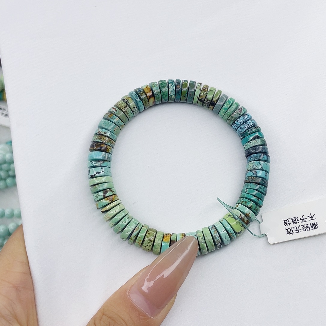 梅***花绿松石未镶嵌颈饰