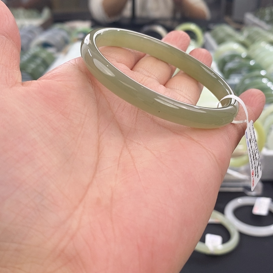 和田玉和田玉手镯55未镶嵌