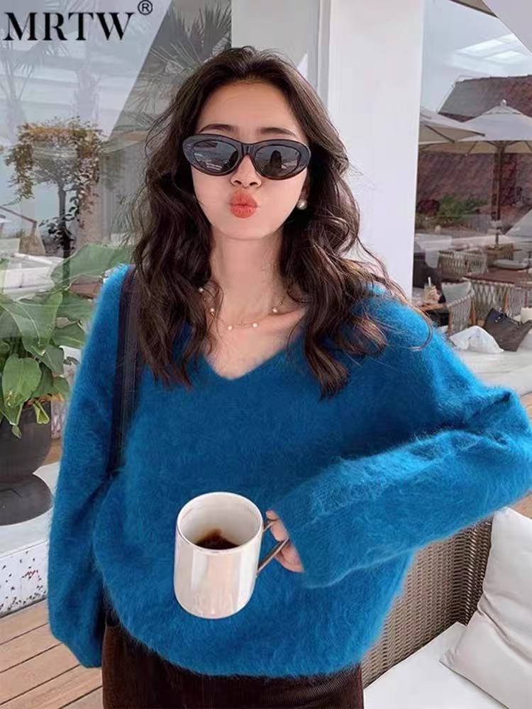 1867-1【臻炫女装】100长毛山羊绒冬季新款高级V领纯色拉绒工艺上衣