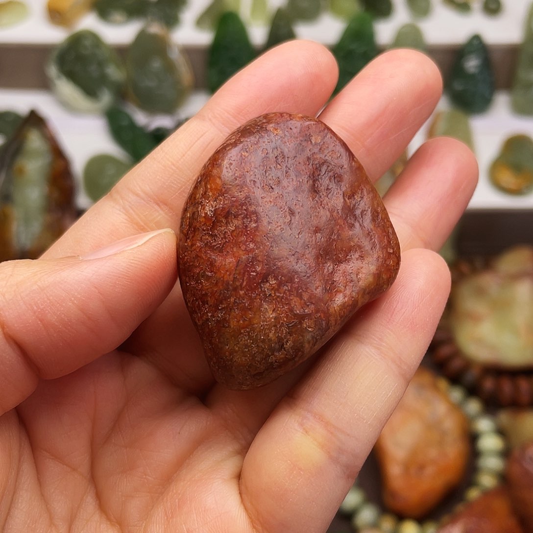 岫岩河磨玉（透闪石质玉）颈饰未镶嵌