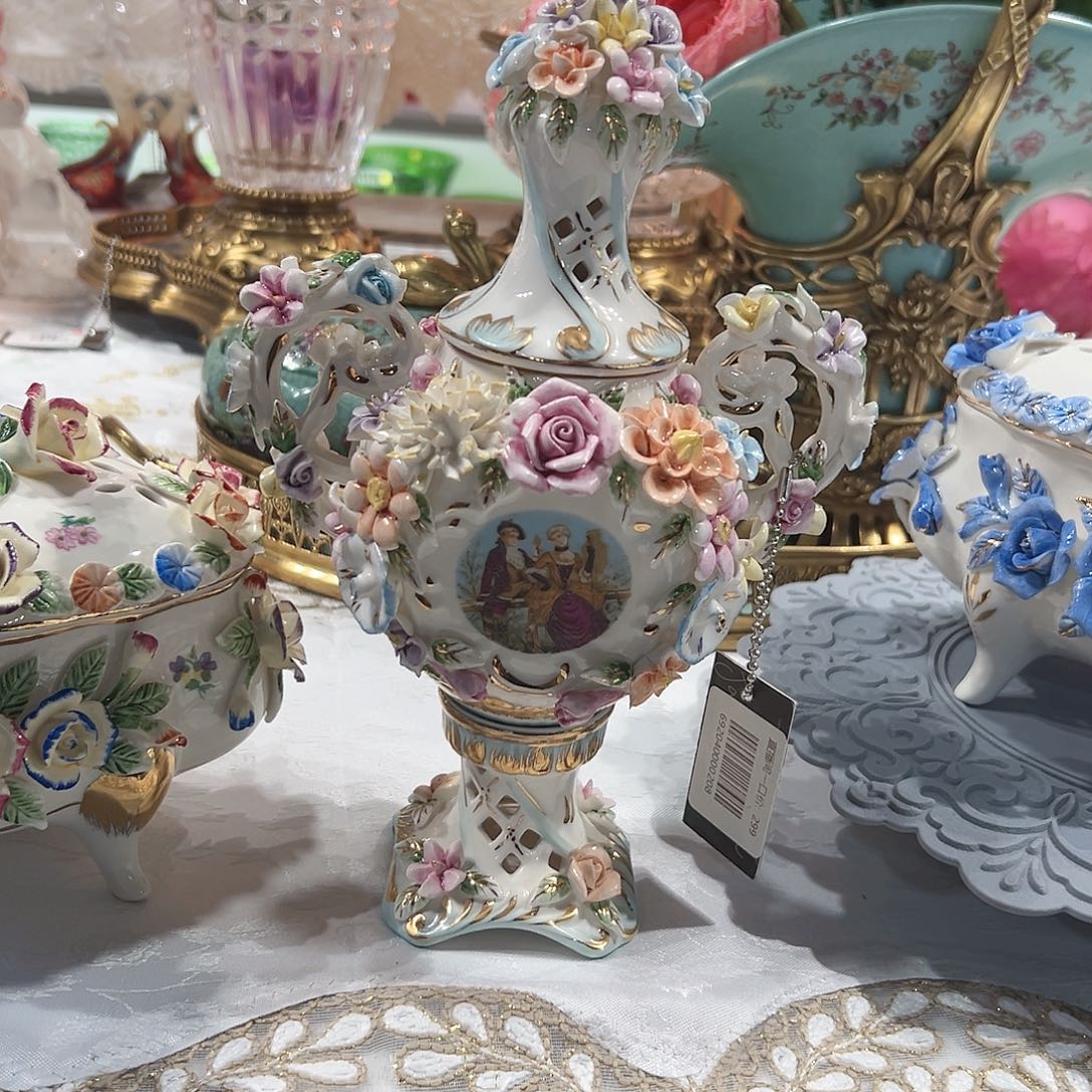 摆件自*飞0208出口德国高温瓷高脚花瓶