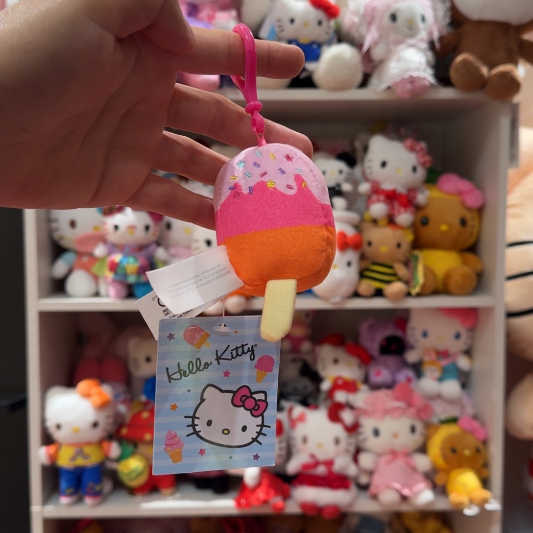 毛绒预存kt挂件lll