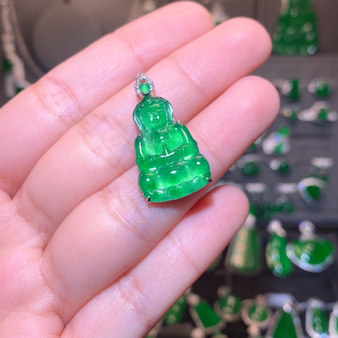 翡翠颈饰18K金镶嵌观音