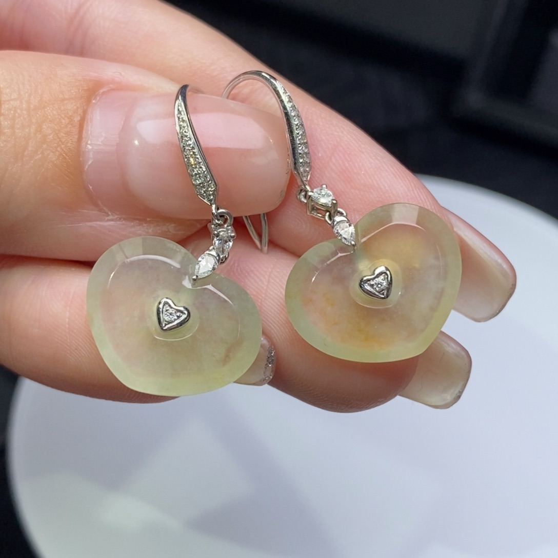 翡翠18K金镶嵌耳饰冰黄翡爱心