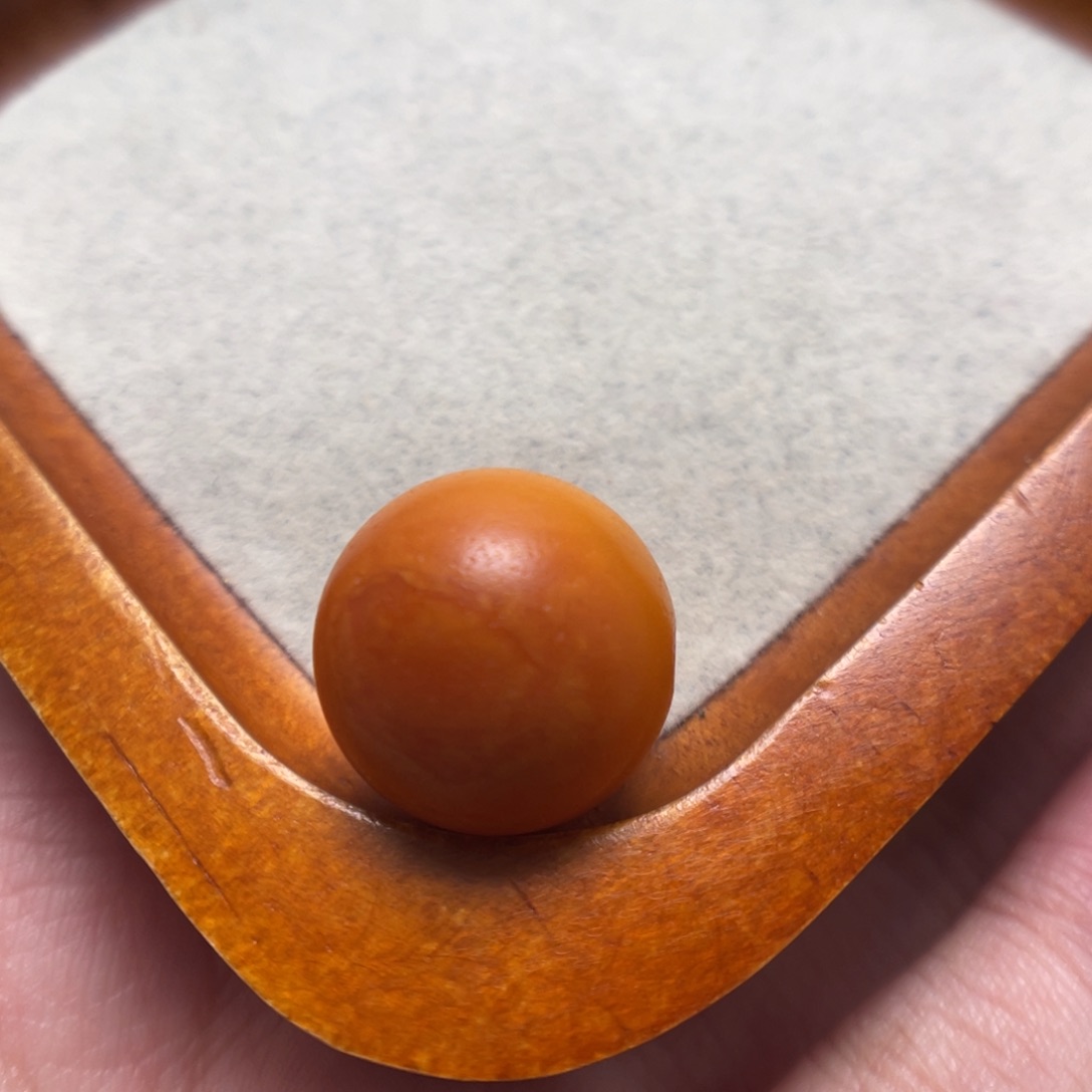 肩****蜜蜡未镶嵌裸石蜜蜡