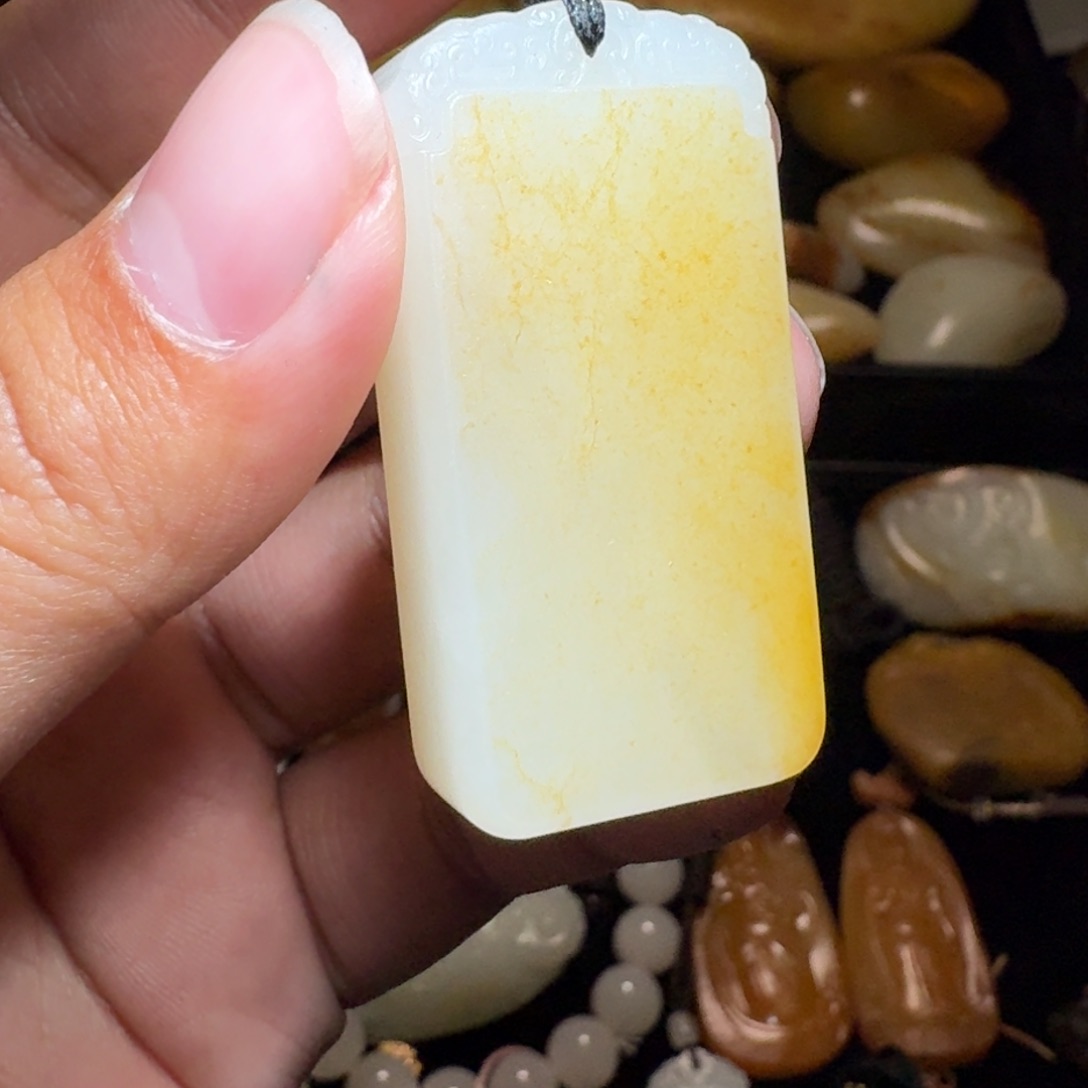 和田玉颈饰未镶嵌盛****竹
