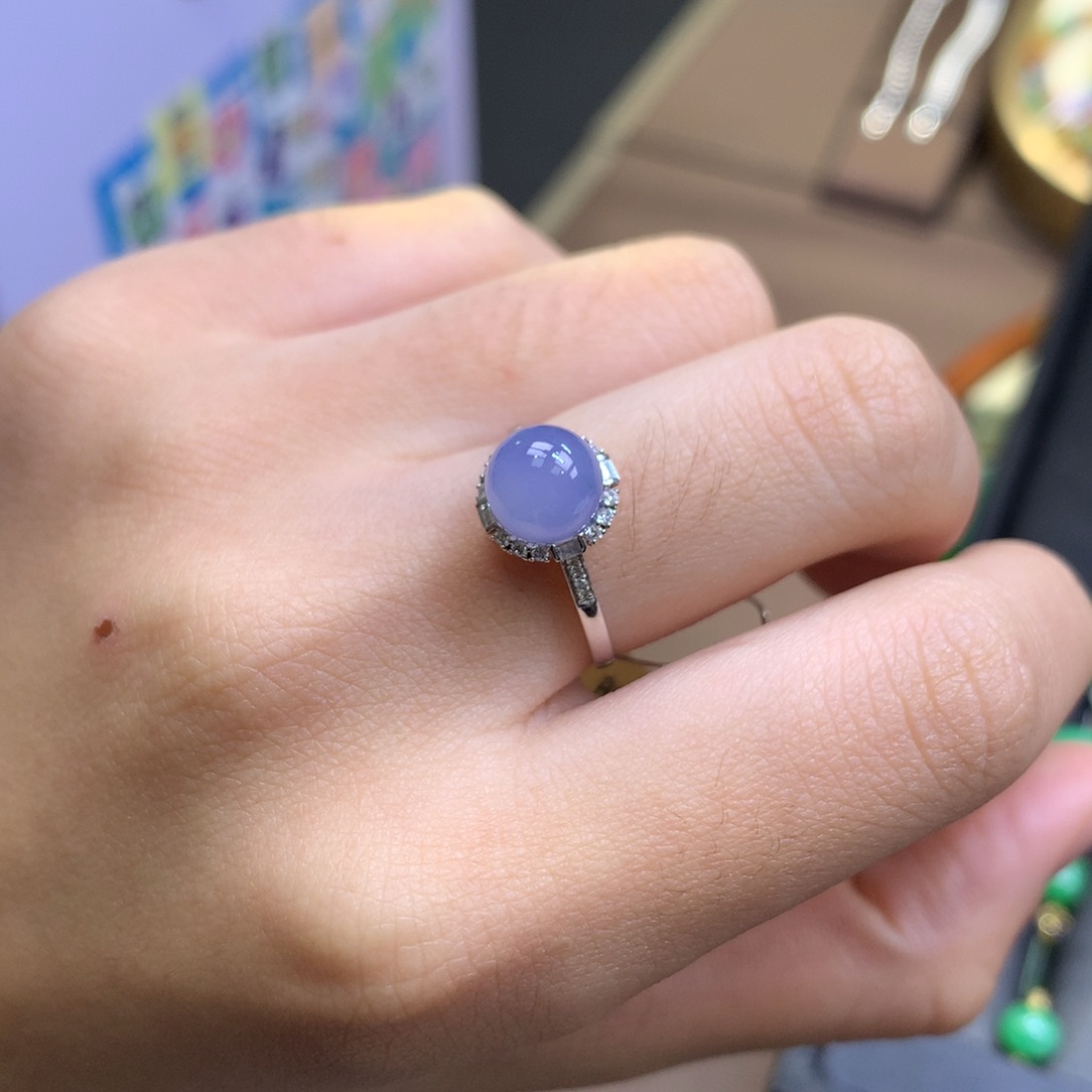 翡翠18K金镶嵌颈饰翡翠