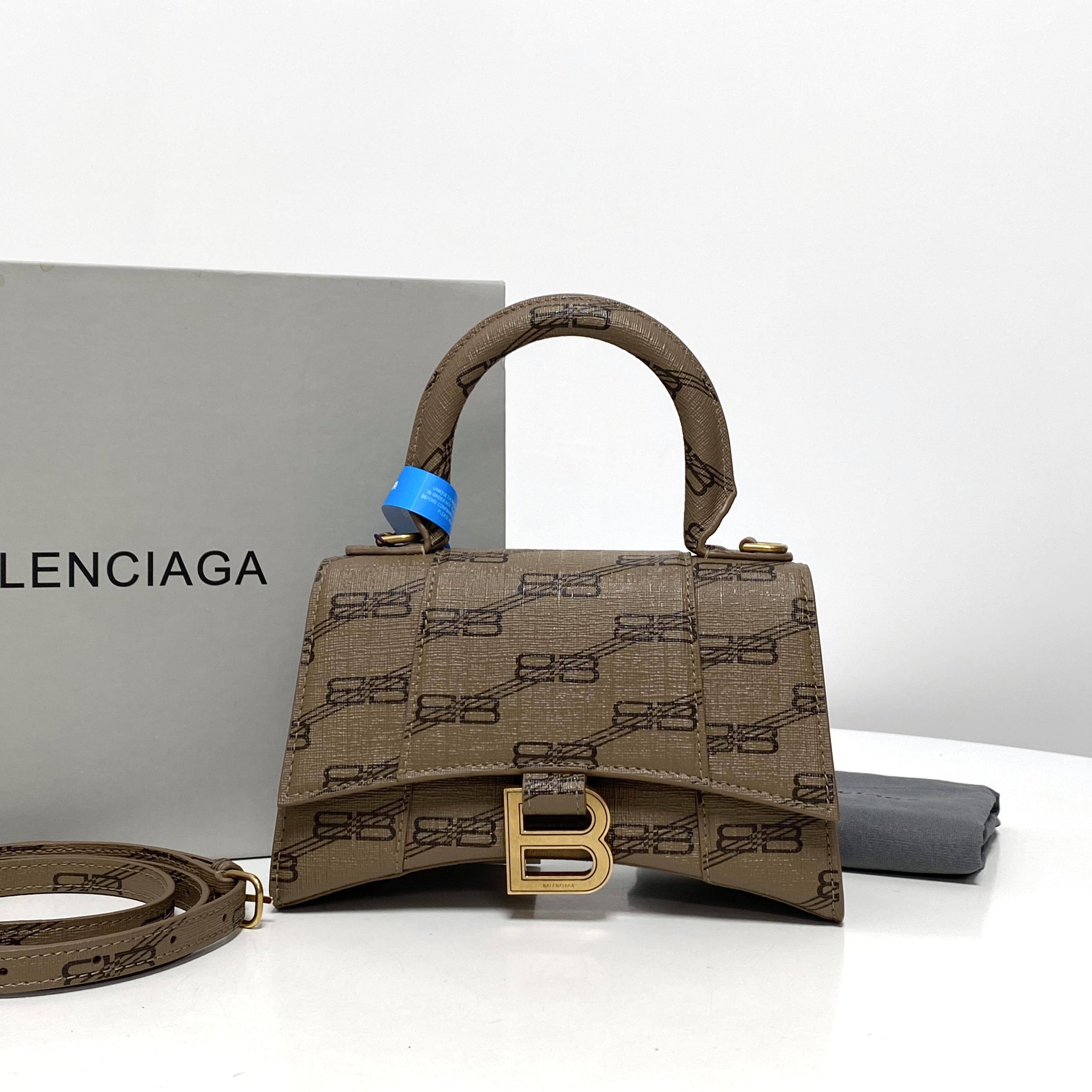 胖虎佳佳/巴黎世家/95新/公价0/箱包/斜挎包/312501020061