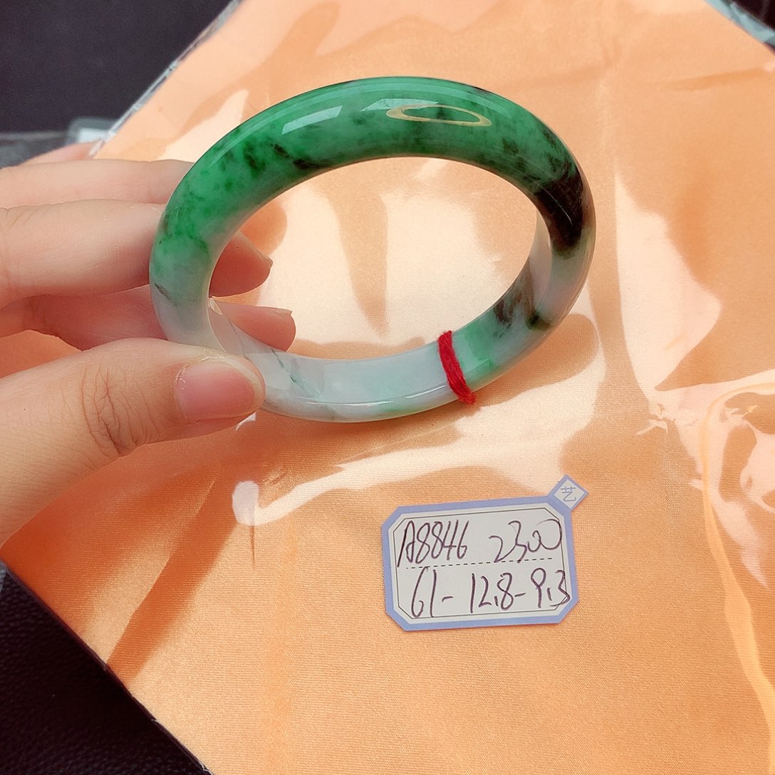 翡翠未镶嵌手镯缅甸翡翠