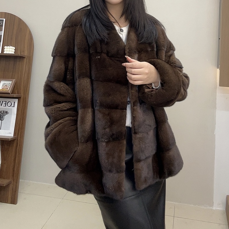 0259咖啡本色横排V领紫金短二水貂休闲外套百搭秋冬冬季短款