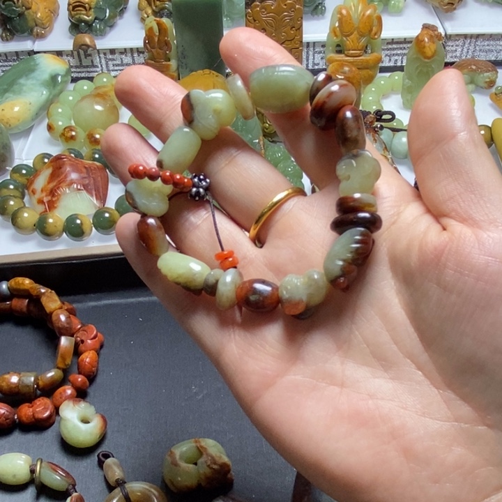 红***子岫岩河磨玉（透闪石质玉）未镶嵌珠宝奇石