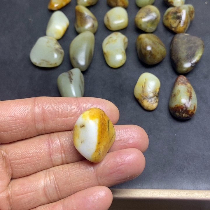 珍***惜和田玉（糖玉）未镶嵌珠宝奇石