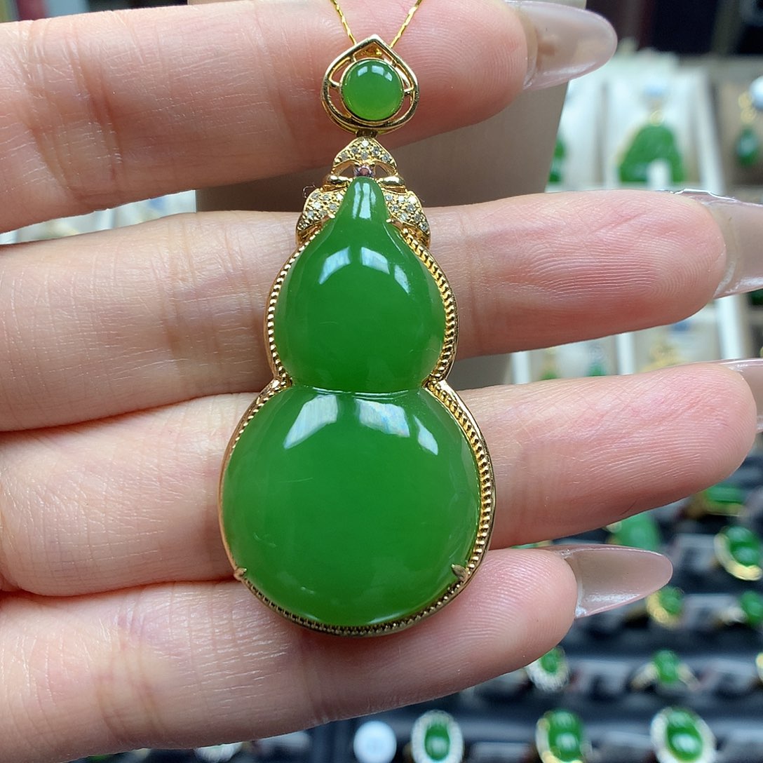 和田玉颈饰18K金镶嵌2035