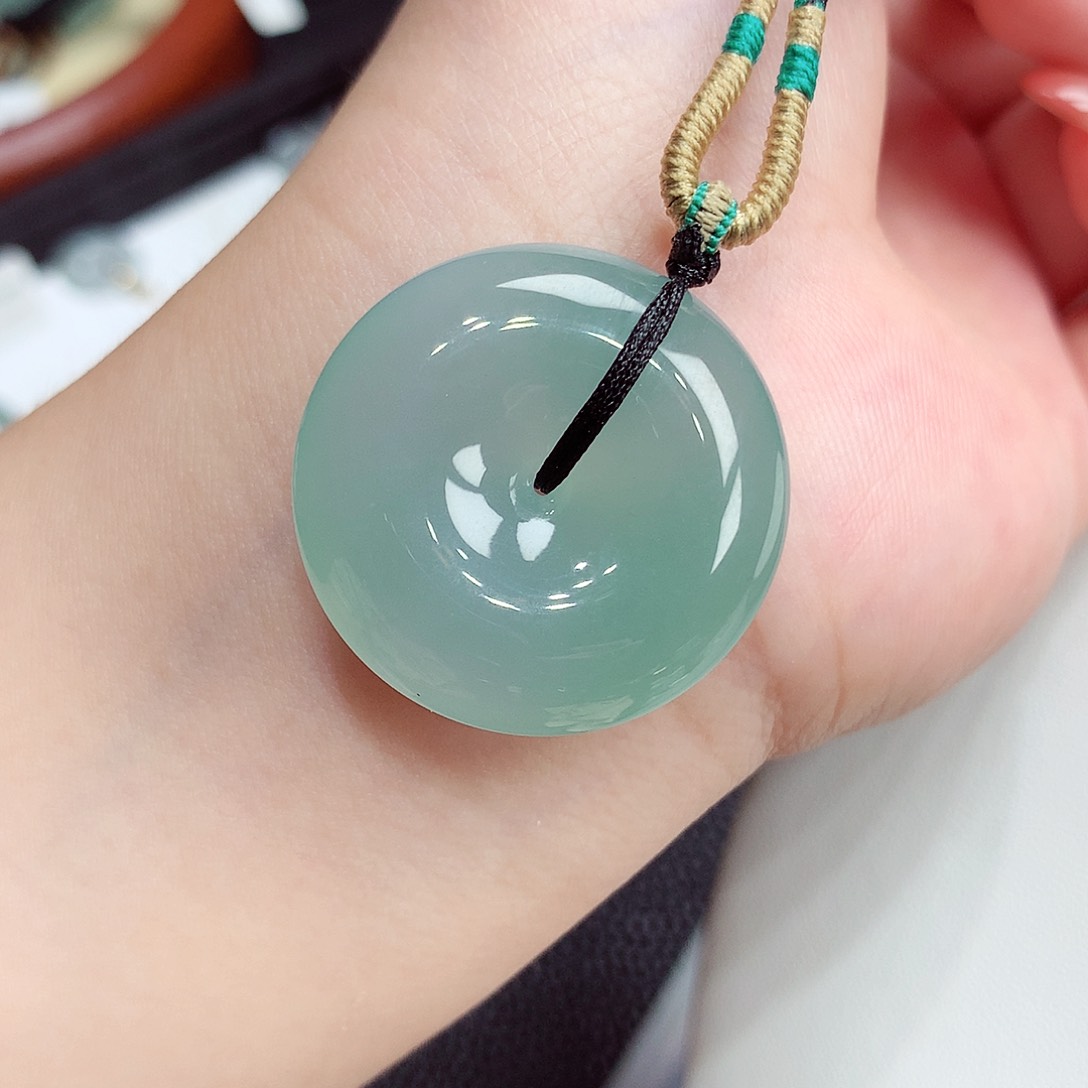 翡翠未镶嵌颈饰翡翠30，29.1/8.2
