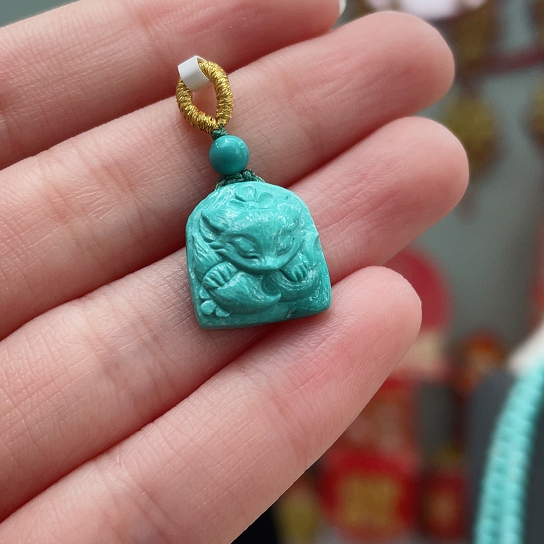 绿松石颈饰未镶嵌