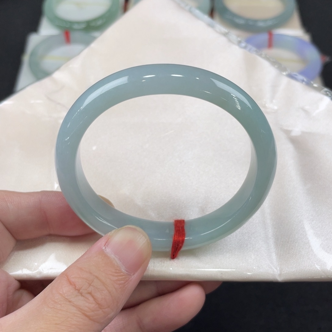 翡翠手镯未镶嵌54.7贵妃