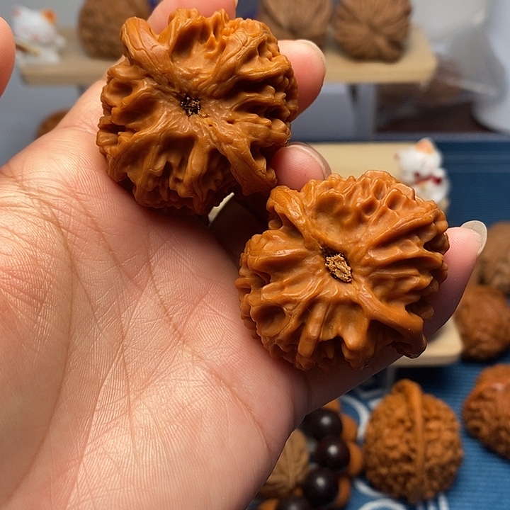 把件桃核苹果园狮子头