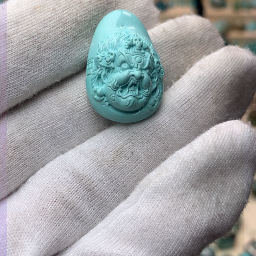 未镶嵌绿松石颈饰