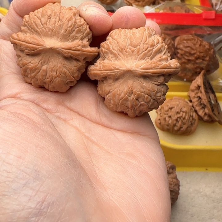 文玩核桃吊坠水**.血麒麟37