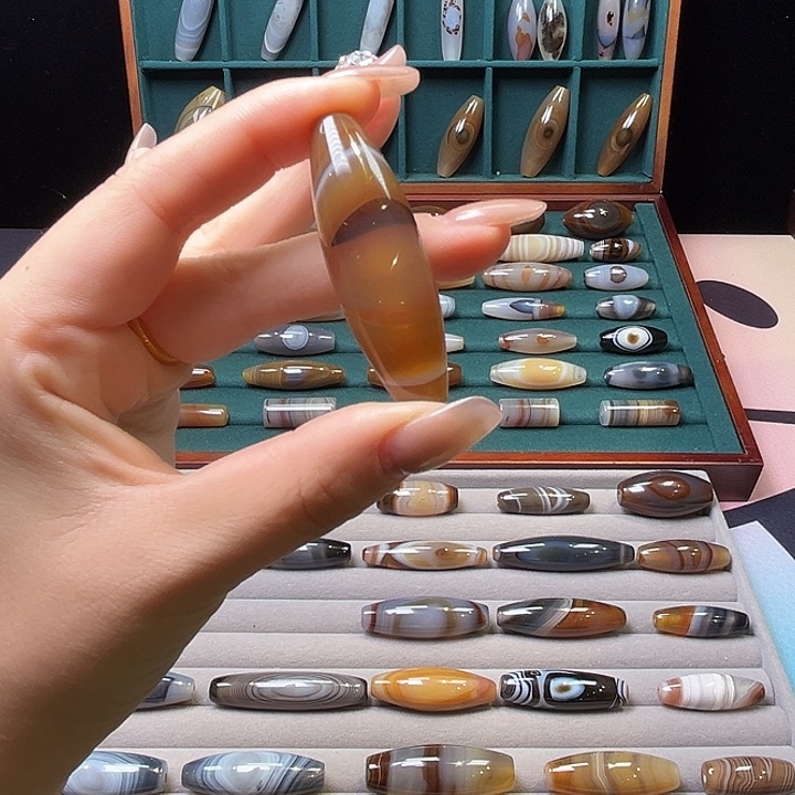 玛瑙/玉髓未镶嵌颈饰