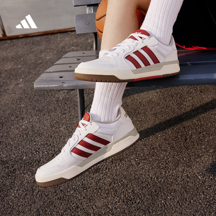 【微瑕慎拍】Adida休闲鞋低帮耐磨板鞋 JQ3926-39(非原盒；B品)