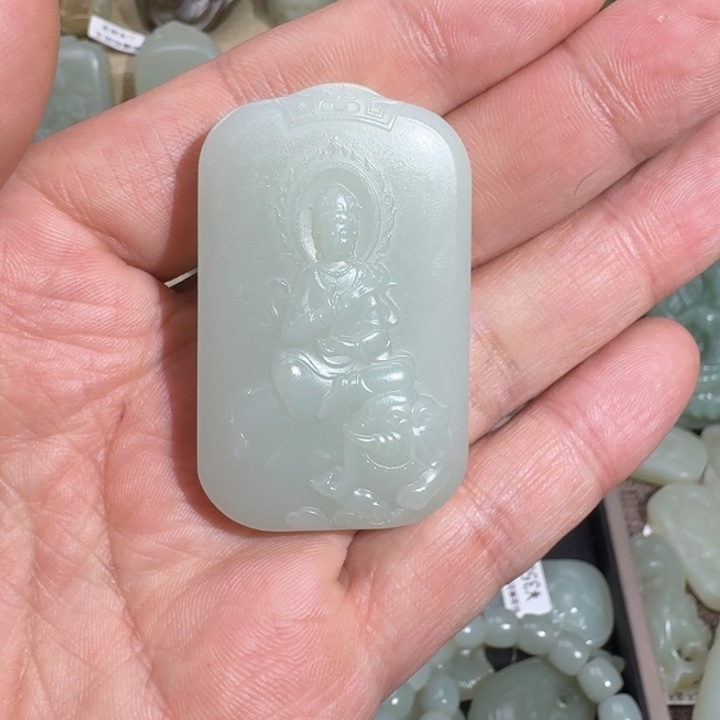 和田玉颈饰未镶嵌