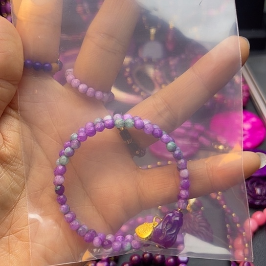 欣***妤非金属白菜手串设计款