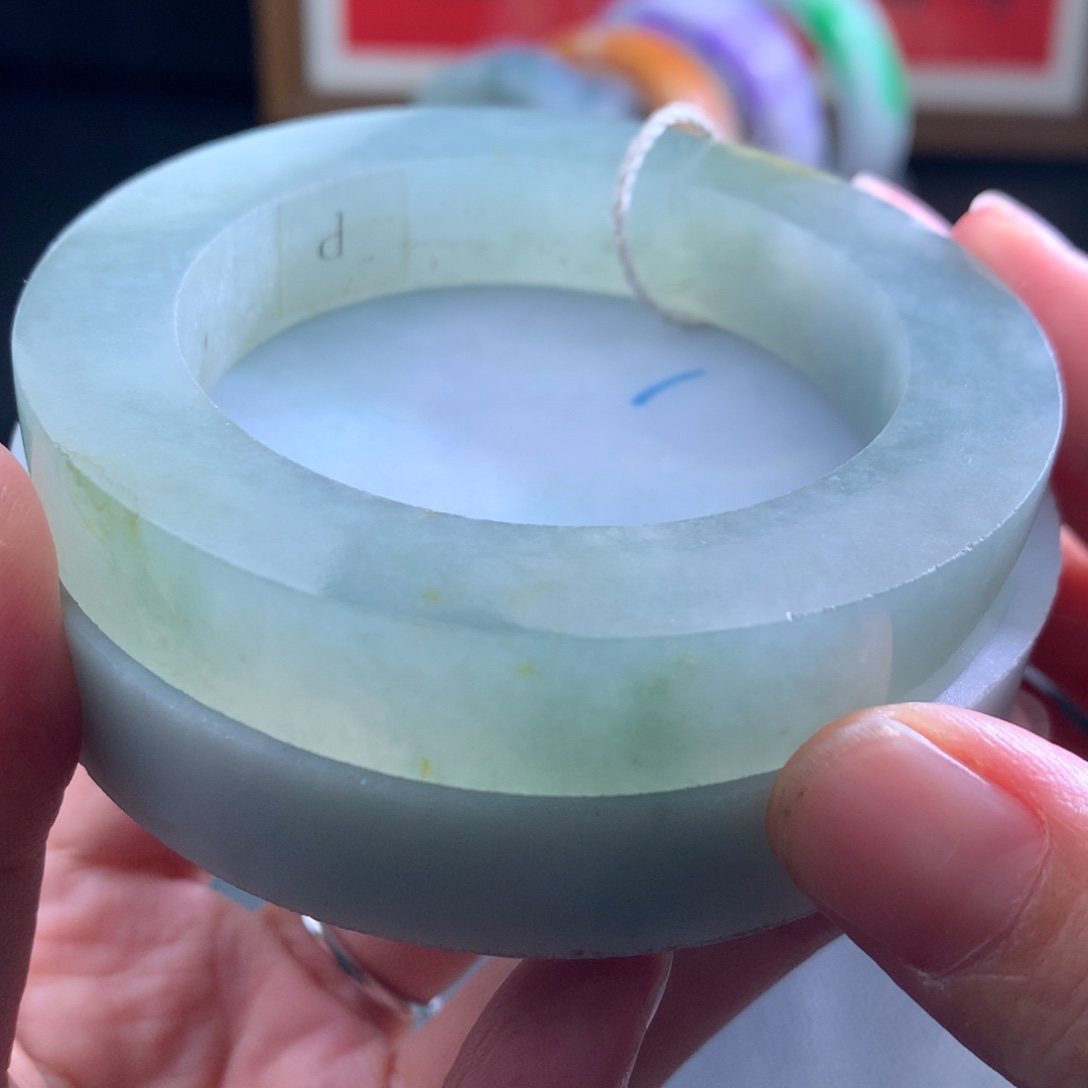 定制翡翠未镶嵌翡翠手镯