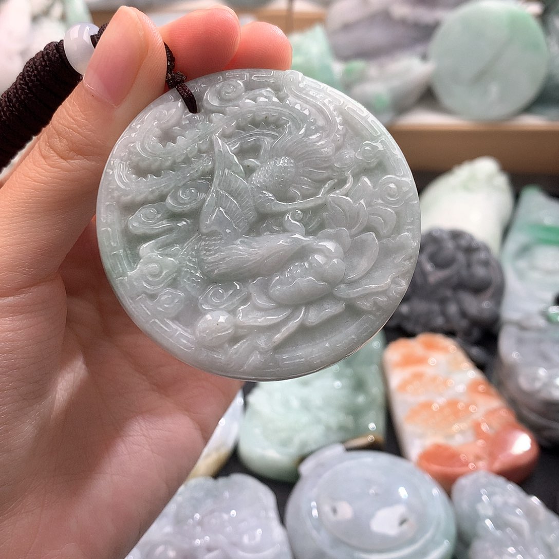 吊坠(不含链)未镶嵌翡翠